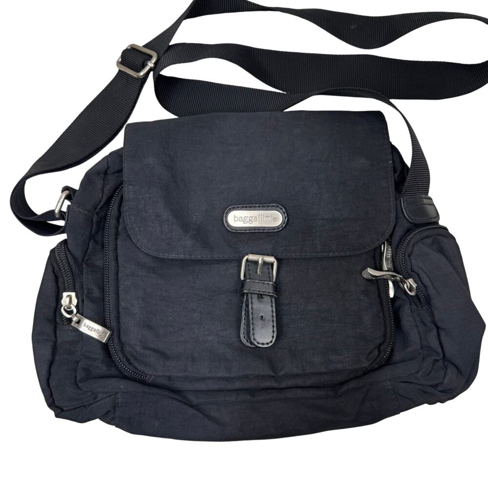 Baggallini Nylon Multi Pocket Magnetic Flap Belt Buckle Crossbody Handbag Black